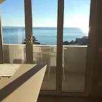 Casa Milena Elegante Dimora Con Piscina E Parcheggio Privati Apartamento