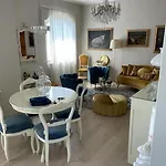 Casa Milena Elegante Dimora Con Piscina E Parcheggio Privati Apartamento Albissola Marina
