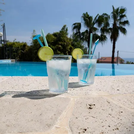 Apartment Casa Milena Elegante Dimora Con Piscina Privata Albissola Marina