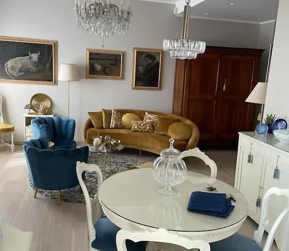 Casa Milena Elegante Dimora Con Piscina E Parcheggio Privati Διαμέρισμα Albissola Marina