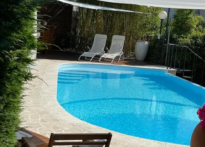 Casa Milena Elegante Dimora Con Piscina E Parcheggio Privati Διαμέρισμα Albissola Marina
